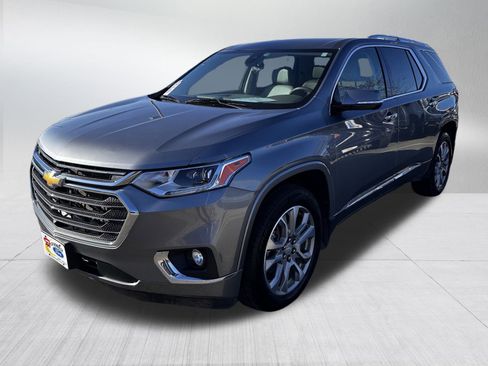 Used 2021 Chevrolet Traverse Premier image 3