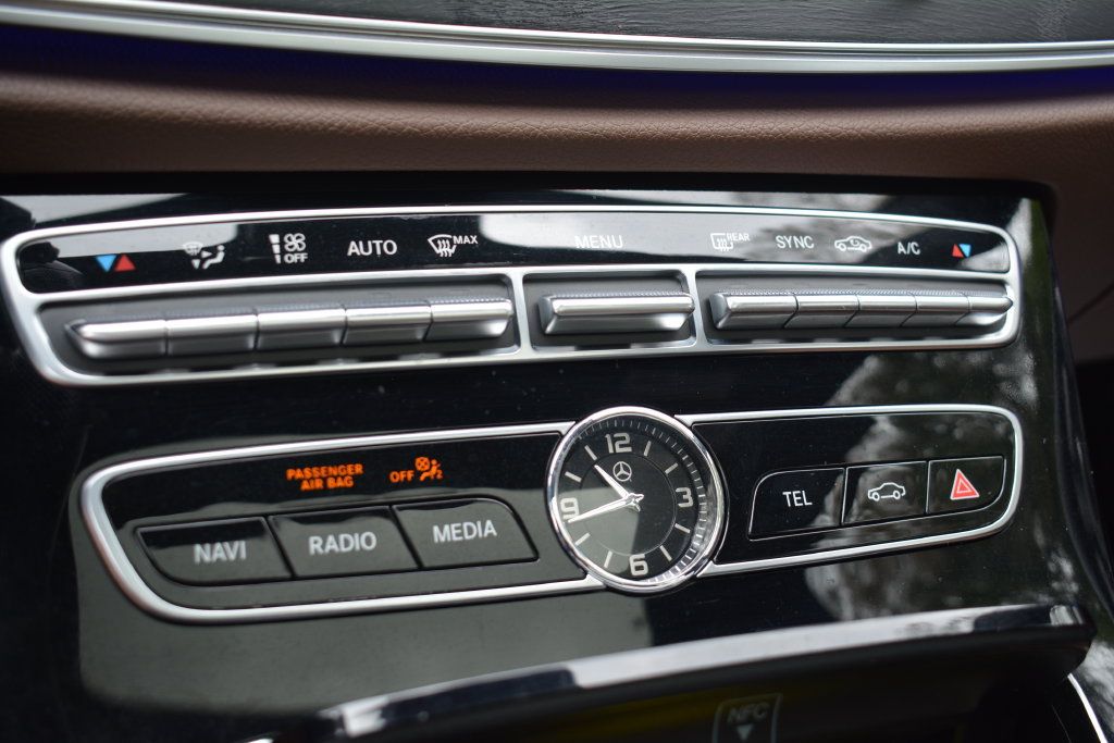 Used 2017 Mercedes-Benz E 300 4MATIC image 17