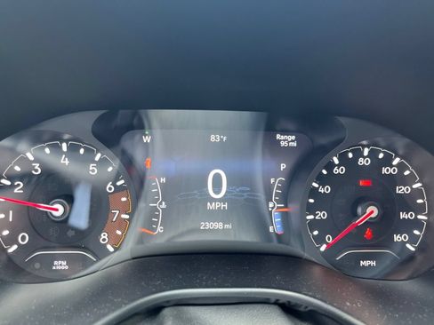 Used 2022 Jeep Compass Latitude w/ Sun and Sound Group FWD image 6