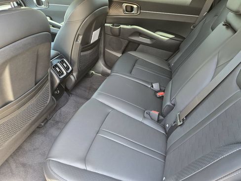 New 2026 Kia Sorento S FWD image 19
