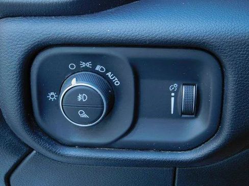 Certified 2024 RAM 2500 Big Horn AWD/4WD image 20