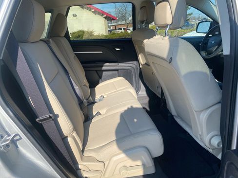 Used 2010 Dodge Journey SXT w/ Premium Convenience Group image 18