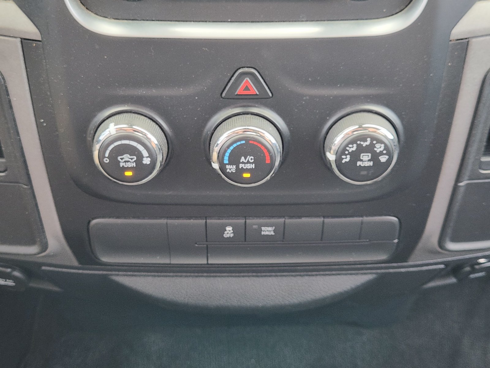 Used 2015 RAM 1500 Express w/ Popular Equipment Group RWD image 20