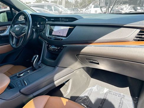 Used 2022 Cadillac XT5 Premium Luxury image 33