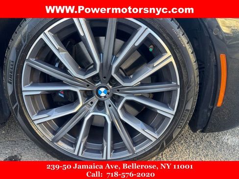 Used 2021 BMW 750i xDrive w/ Executive Package AWD/4WD image 19