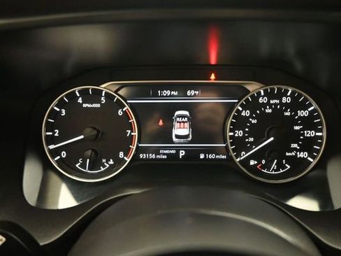 Used 2023 Nissan Rogue SV FWD image 13
