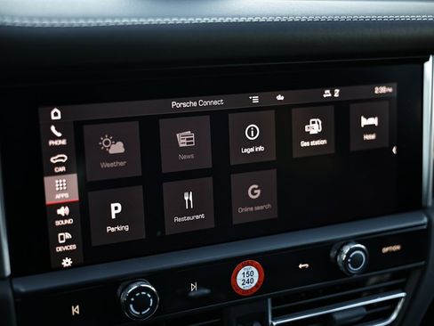 Used 2023 Porsche Macan S image 40