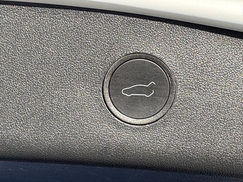 Used 2023 Tesla Model 3 Standard Range image 14