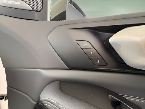 Used 2026 BMW X7 xDrive40i w/ M Sport Package image 36