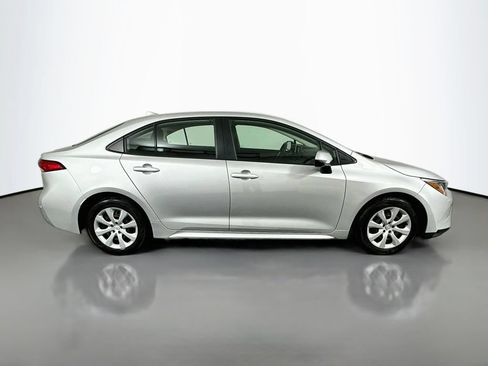 Used 2024 Toyota Corolla LE FWD image 4