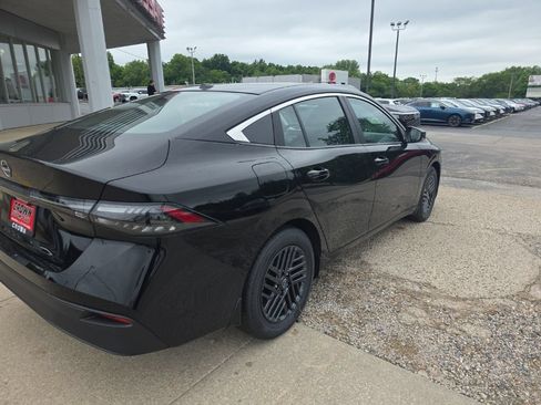 New 2026 Nissan Sentra SV FWD image 3