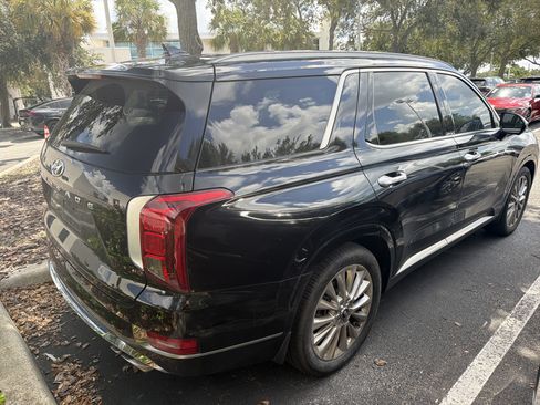 Used 2020 Hyundai Palisade Limited FWD image 2