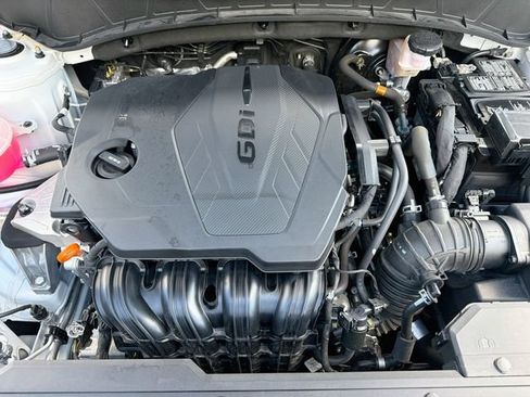 Certified 2025 Hyundai Tucson SE FWD image 27