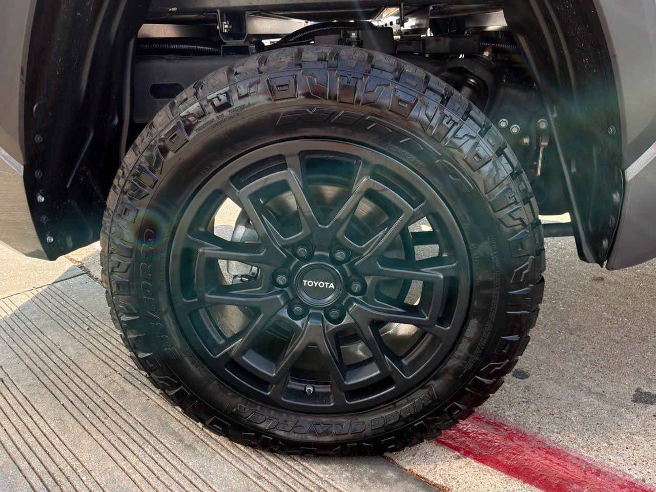 Used 2025 Toyota Tundra SR5 AWD/4WD image 9