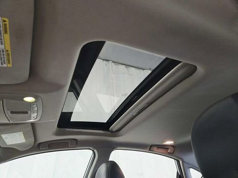 Used 2017 Nissan Altima 2.5 SL w/ Moonroof Package image 6