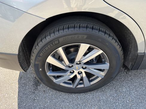 Used 2024 Chevrolet Equinox LT w/ LPO, Floor Liner Package AWD/4WD image 9
