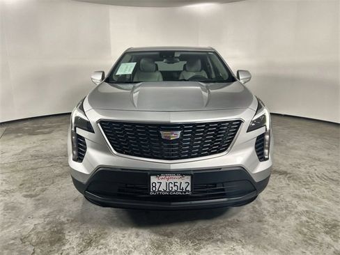 Certified 2022 Cadillac XT4 Luxury image 3