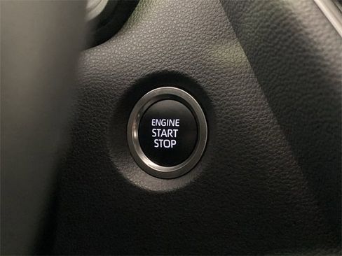 Used 2025 Toyota Corolla SE image 22