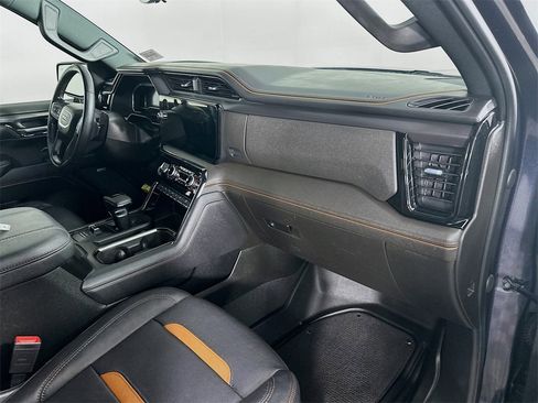 Used 2023 GMC Sierra 1500 AT4 w/ AT4 Premium Package image 31
