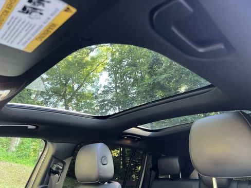 Used 2020 Mercedes-Benz GLB 250 4MATIC image 16