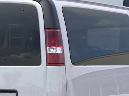 New 2026 GMC Savana 3500 LT RWD image 13