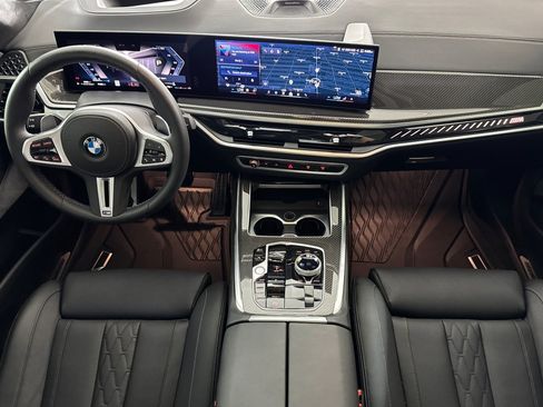 Used 2026 BMW X7 M60i AWD/4WD image 32