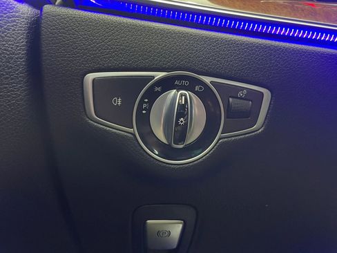 Used 2017 Mercedes-Benz E 300 4MATIC image 10