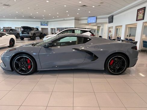 Used 2024 Chevrolet Corvette Stingray Premium Cpe w/ Z51 Performance Package RWD image 5