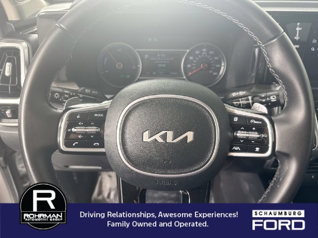 Used 2022 Kia Sorento SX w/ Panoramic Sunroof Package AWD/4WD image 11