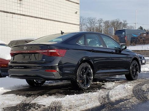 New 2026 Volkswagen Jetta SE image 3