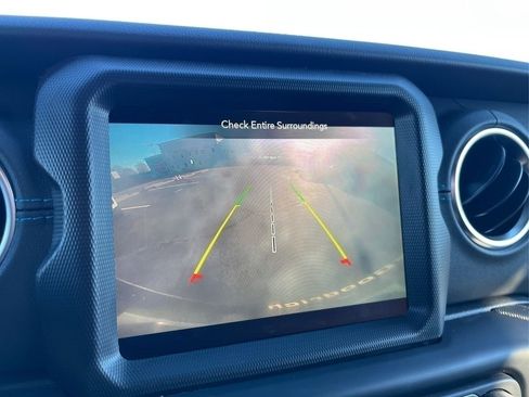 Used 2022 Jeep Wrangler Unlimited Rubicon 4xe w/ Dual Top Group image 26