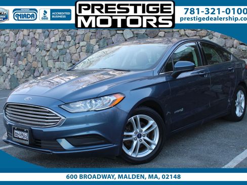 Used 2018 Ford Fusion SE FWD image 1
