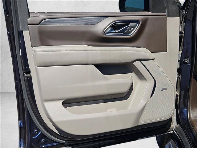 Used 2022 GMC Yukon SLT w/ SLT Premium Package AWD/4WD image 11