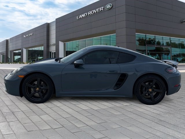 Used 2017 Porsche 718 Cayman RWD image 2