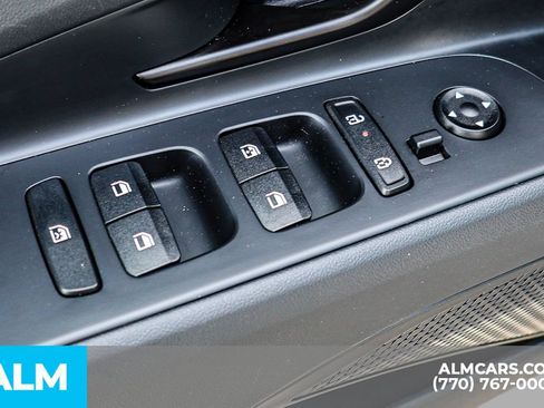Used 2025 Hyundai Elantra Sport FWD image 45