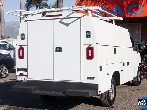 Used 2021 GMC Savana 3500 w/ Power Convenience Package RWD image 9