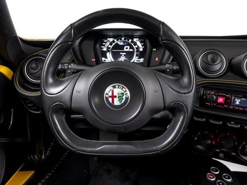 Used 2016 Alfa Romeo 4C Spider w/ Spider Track Package 4 RWD image 29