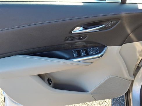 Used 2019 Cadillac XT4 Premium Luxury image 23