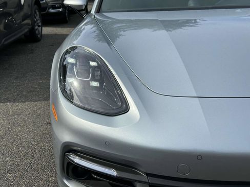 Used 2020 Porsche Panamera RWD image 8