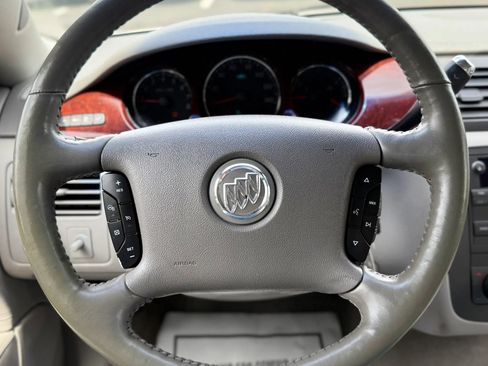 Used 2007 Buick Lucerne CXL w/ Luxury Package FWD image 12
