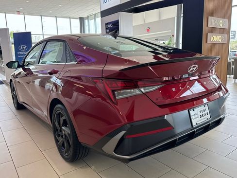 New 2026 Hyundai Elantra SEL Sport Premium FWD image 3