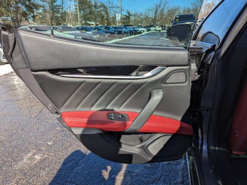 Used 2020 Maserati Ghibli S Q4 image 38