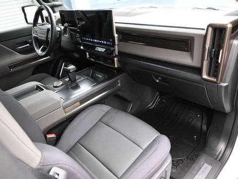 Used 2025 GMC Hummer EV 2X w/ LPO, Sport Package AWD/4WD image 41