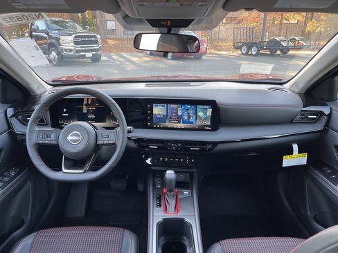 New 2026 Nissan Kicks SR w/ Cold Weather Package image 6