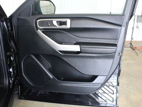 Used 2023 Ford Explorer XLT w/ Equipment Group 202A RWD image 26