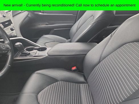 Used 2023 Toyota Camry SE FWD image 8