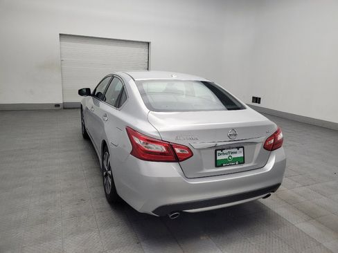 Used 2017 Nissan Altima 2.5 SL image 5