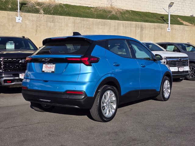 Certified 2027 Chevrolet Bolt LT w/ Comfort Package FWD image 6
