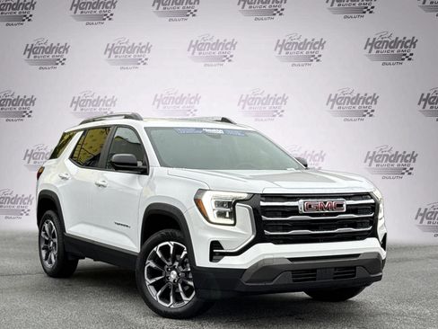 Used 2026 GMC Terrain Elevation w/ Elevation Premium Package image 2