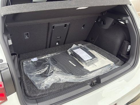 New 2026 Volkswagen Golf image 32